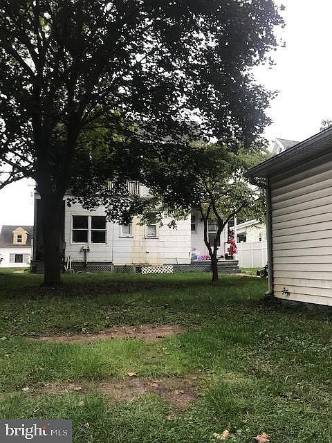 2nd image of 443 E King St