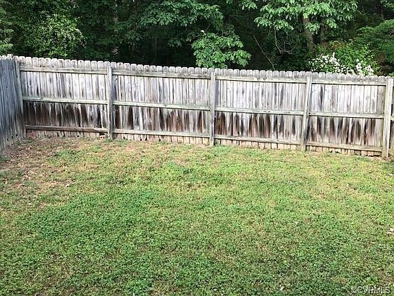 5th image of 825 Foxpaw Dr