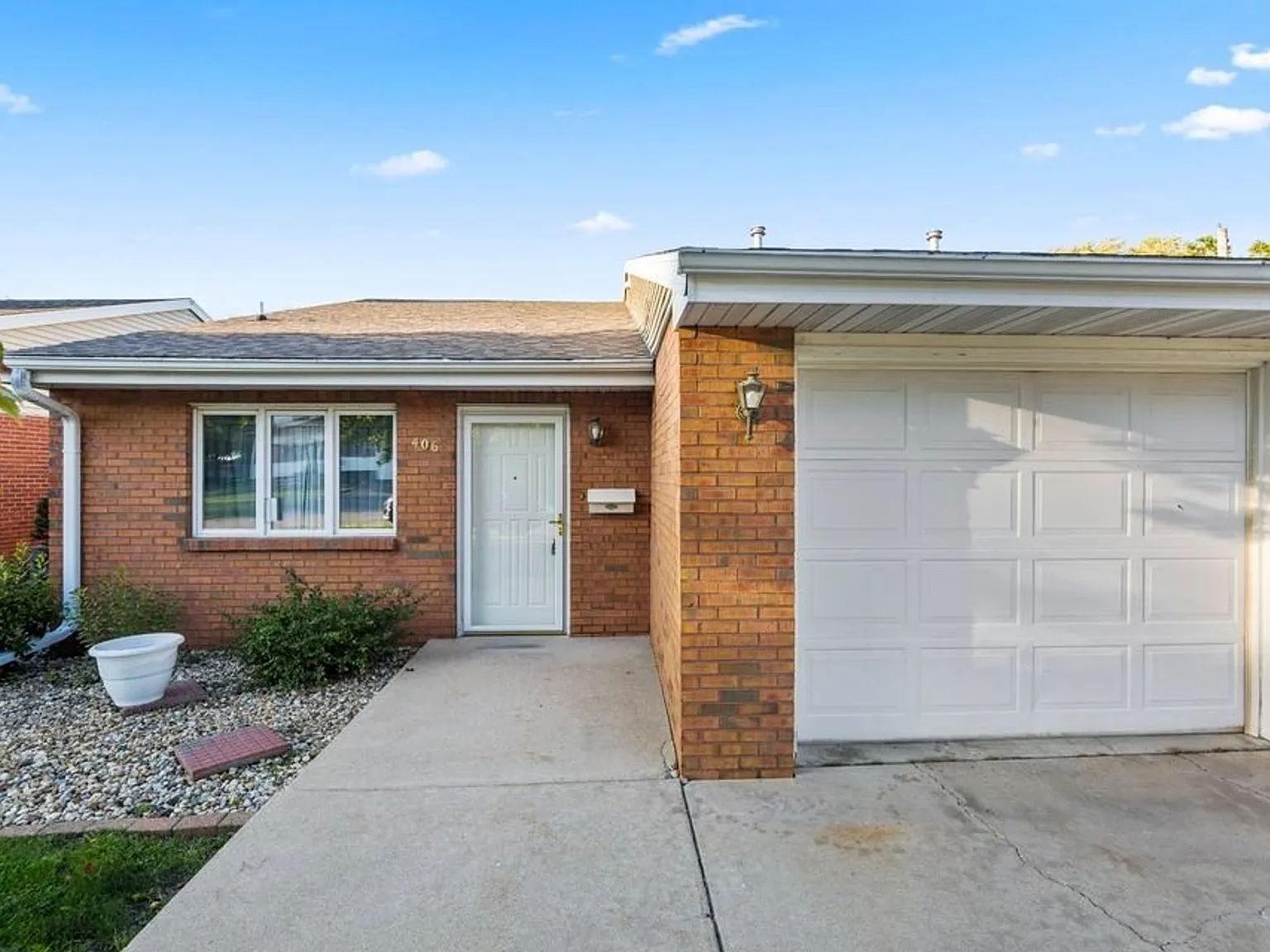 Minonk Duplexes — Photo 1