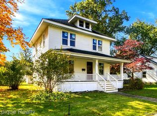 703 Smith St, Algonac, MI 48001