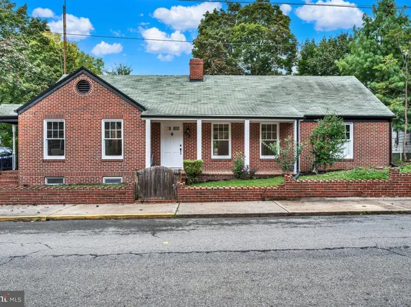 510 Hooge St, Martinsburg, WV 25404