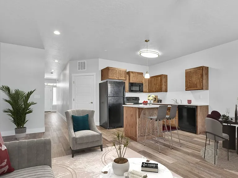 Walnut Creek Townhomes — Photo 10