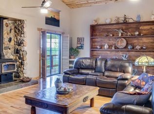 559 Sugarbush Ln, Murphys, CA