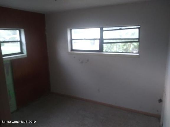 5th image of 711 Japonica Dr
