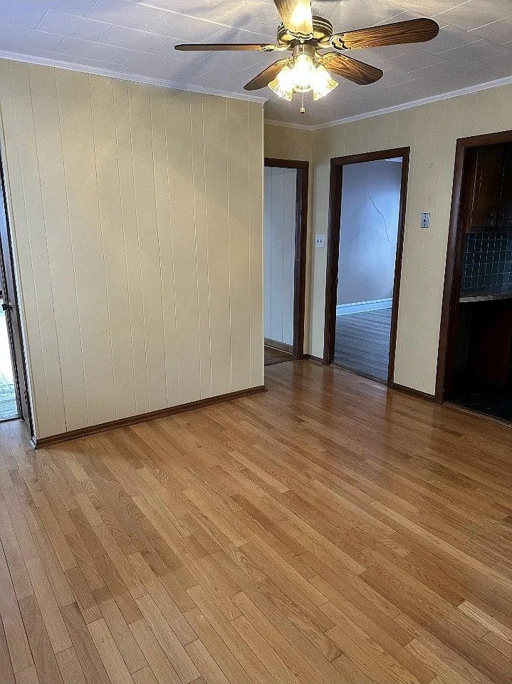Building Photo - 820 2nd St #2