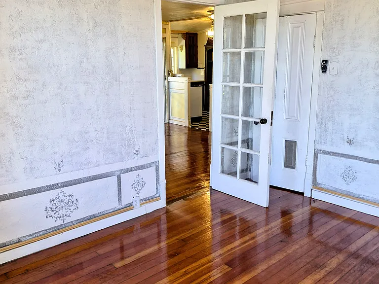 725 Alhambra St — Photo 29