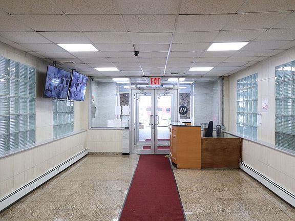 4th image of 144-77 Roosevelt Ave #6A