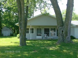 6163 Waukonda Dr, Brooklyn, IA 52211
