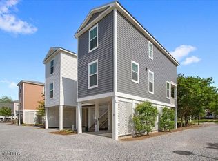 215 E 2nd St #5, Pass Christian, MS 39571
