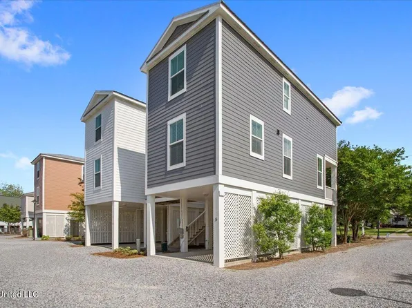215 E 2nd St #5, Pass Christian, MS 39571