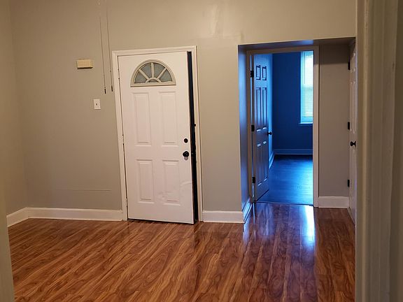 3rd image of 4902 N 13th St Floor 1