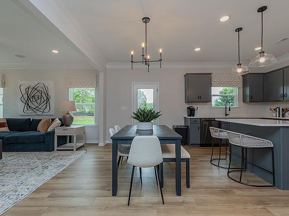 5th image of 1208 Stonebridge Cir