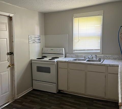 4th image of 3612 Case St