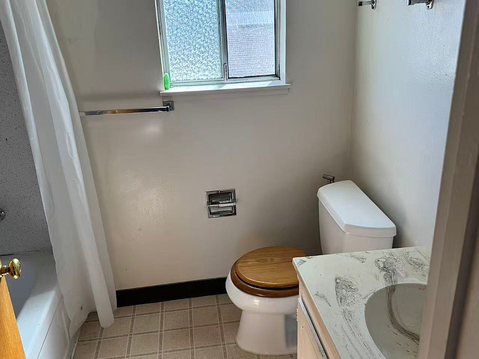 1st image of 430 Dolores Ave APT D