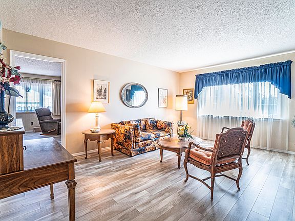4th image of 10176 Lakeview Dr