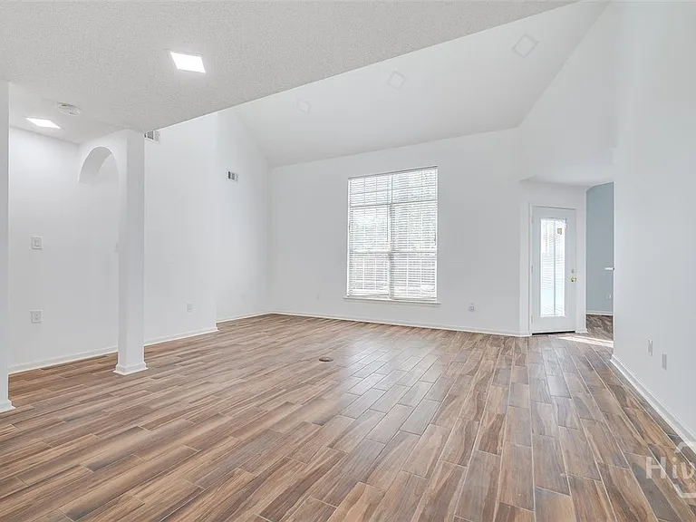 108 Village Lake Dr — Photo 9