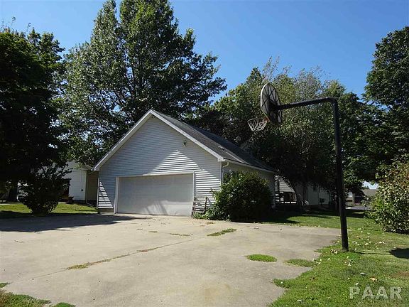4th image of 407 N Althea St