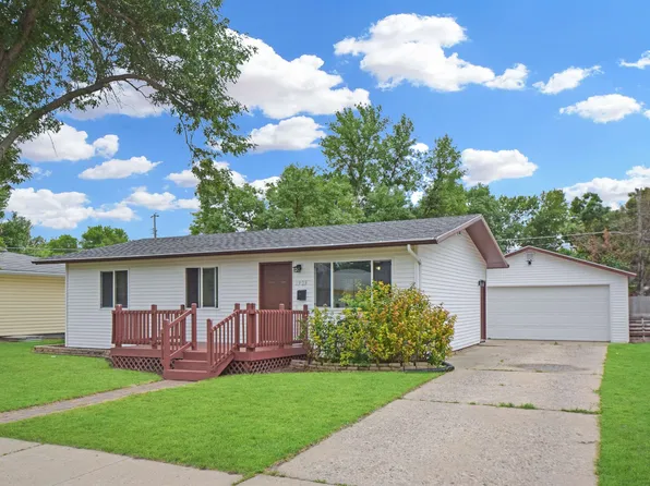 1929 W Central Ave, Minot, ND 58701