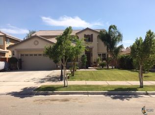 217 Quail Run Dr, El Centro, CA 92243