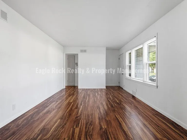 4341 N Iroquois Ave — Photo 6