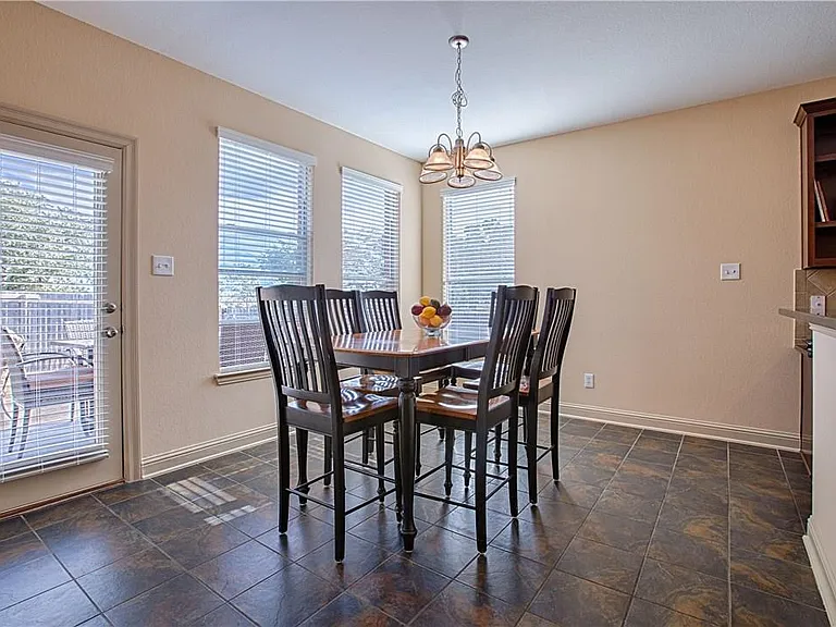 12500 Calistoga Way — Photo 11