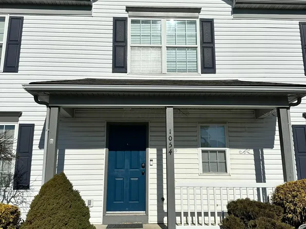 1054 Watkins Glen Ct, Marysville, OH 43040