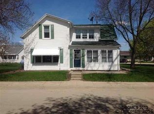 608 2nd Ave NW, Cascade, IA 52033
