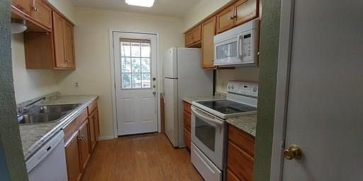 3rd image of 8202 Riverstone Dr APT C