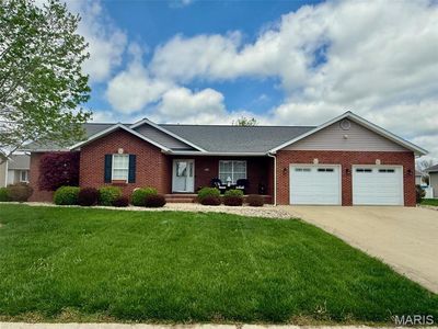 923 W 3rd St, Aviston, IL, 62216