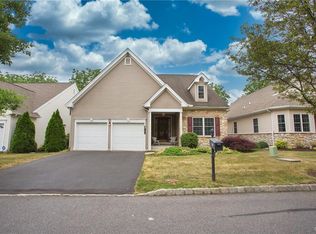 124 Glenmoor Cir S, Easton, PA 18045