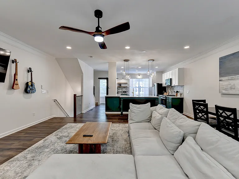 5204 Wellsley Bnd — Photo 19