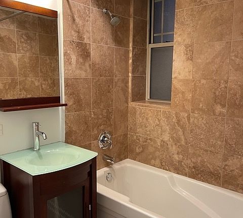 3rd image of 4617 N Dover St APT Ge