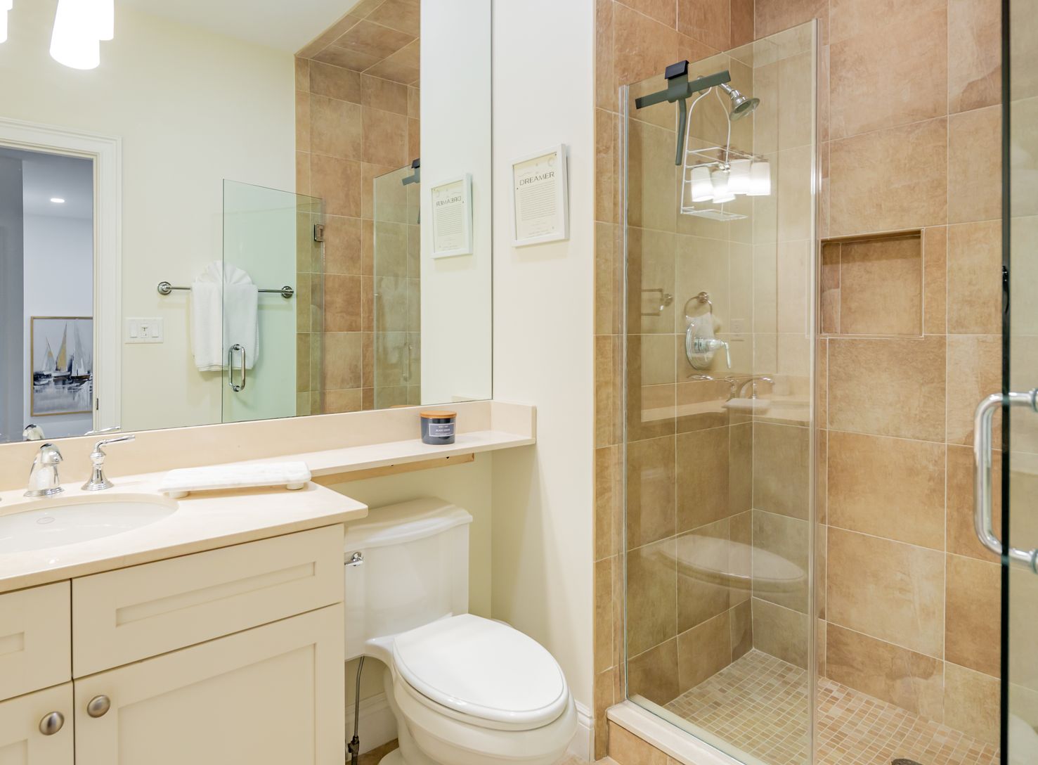  Guest bathroom