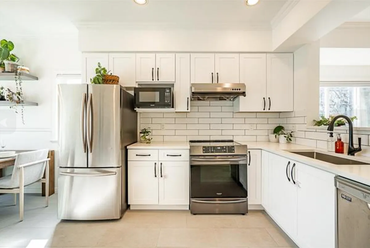 4 bed, 2.5 bath, 1715 sqft, $3,900 — Photo 4