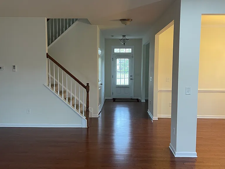 5736 Hurkett Ct — Photo 24