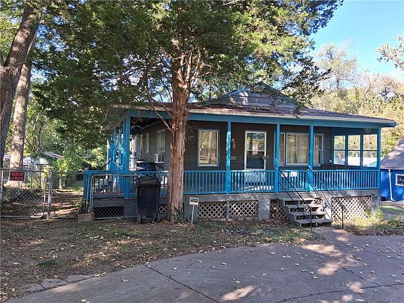2nd image of 2434 S Scott Ave