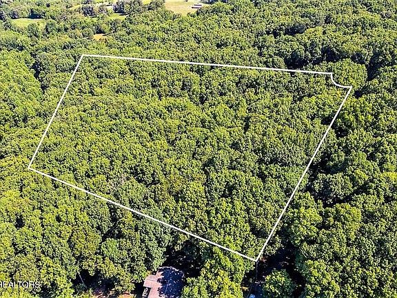 3rd image of Eagle Ridge Ln