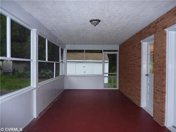 3rd image of 10013 Oldfield Dr