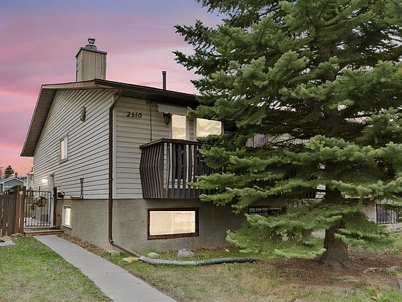 3rd image of 2416 S Woodview Dr SW