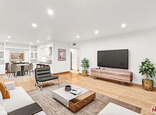 6740 Hillpark Dr APT 201, Los Angeles, CA 90068