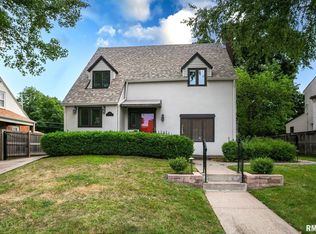 1719 Pineacre Ave, Davenport, IA 52803