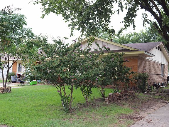 3rd image of 708 Sunburst Dr
