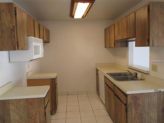 5th image of 14221 Village Terrace Dr