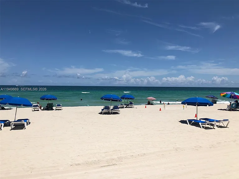 19201 Collins Ave #823 — Photo 20