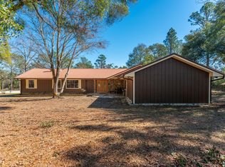 1554 Kings Lake Rd, Defuniak Springs, FL 32433
