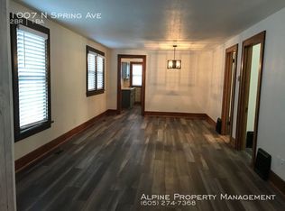 1007 N Spring Ave, Sioux Falls, SD 57104