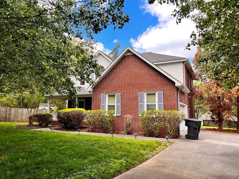 1st image of 333 Castlemere Ct