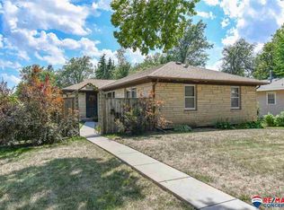 5459 Walker Ave, Lincoln, NE 68504