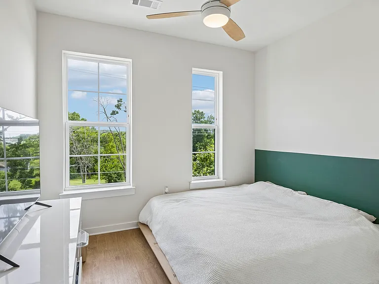 600 E Trinity Ln #208 — Photo 12
