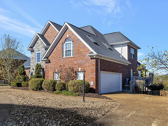 2nd image of 1146 Ben Hill Blvd